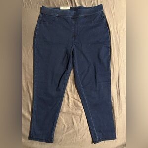 Women’s stretch capris, large